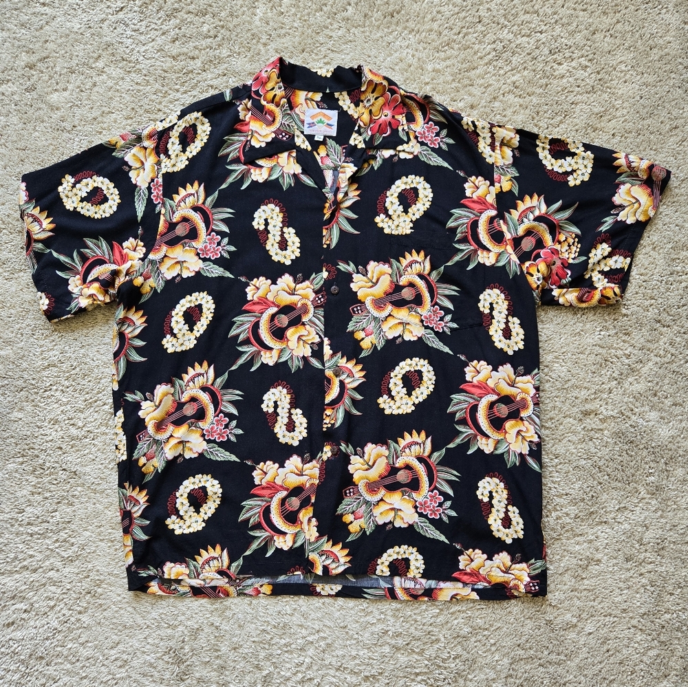 Pineapple Juice Havaiian Shirt Mens XL Banjo Guitar Black Floral